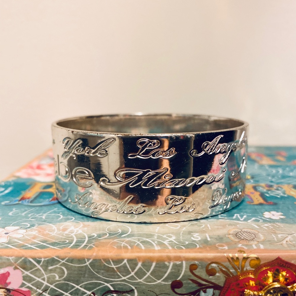 Bebe Bangle bracelet RARE🤍